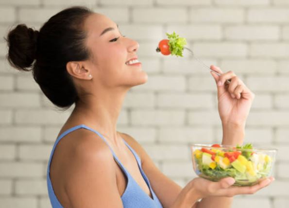 Tốc độ ăn ảnh hưởng đến cân nặng