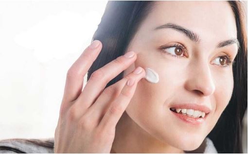 Tiêu chí lựa chọn kem dưỡng ẩm cho da mùa hanh khô