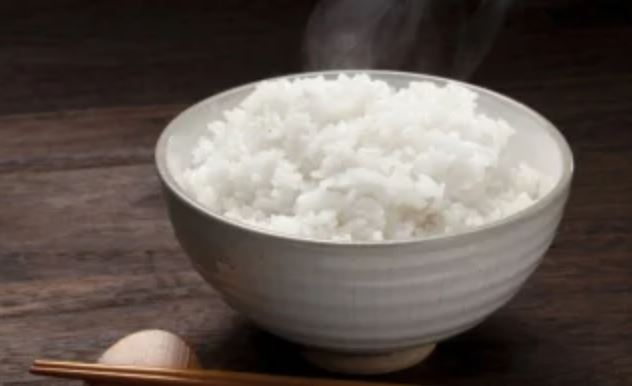 6 tuyệt chiêu giúp bạn ăn cơm mà không sợ tăng cân