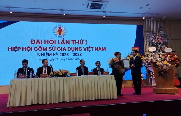 Thành lập Hiệp hội Gốm sứ gia dụng Việt Nam
