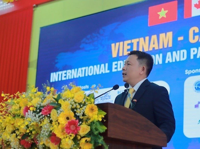 PGS.TS. Nguyễn Minh Hòa - Hiệu trưởng Trường Đại học Trà Vinh phát biểu tại hội thảo.