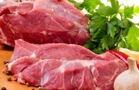 Đừng chần hay rửa thịt lợn bằng nước, làm cách này thịt sạch bong, loại sạch vi khuẩn