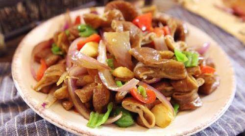 Bộ phận ở con lợn các ông chồng cực mê, nấu cách này cả nhà gắp "mệt nghỉ"