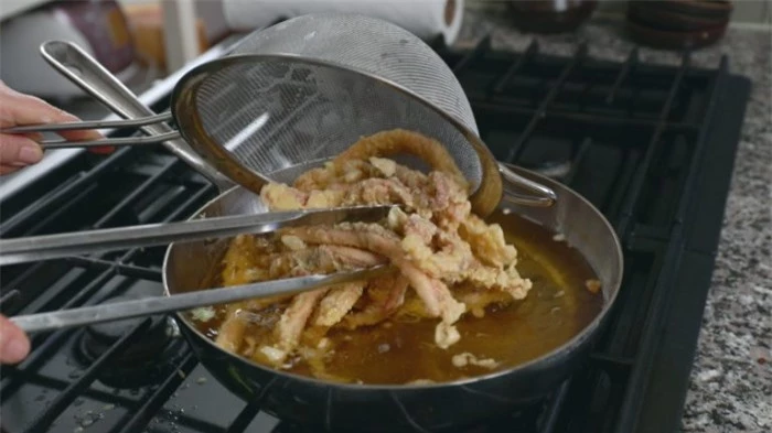 Mực khô không chỉ nướng, làm theo cách này thành món nhậu ngon tuyệt đỉnh 5