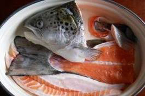 Bạn đang vứt bỏ bộ phận giàu dinh dưỡng nhất của cá, sánh ngang với yến sào