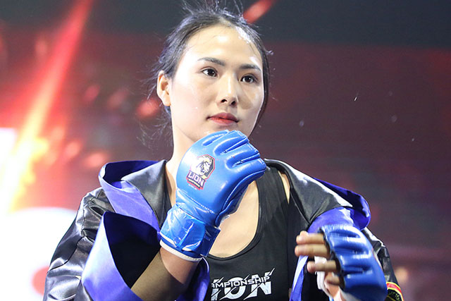Võ sĩ xinh đẹp Phạm Nhung bỏ trận tranh đai Lion Championship
