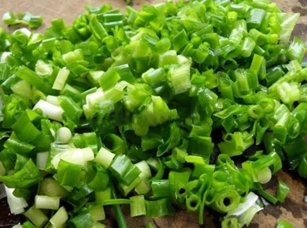 Một loại rau được mệnh danh là "gia vị quốc dân", nhiều người mê "đắm đuối" đến bốc hỏa, bạc tóc