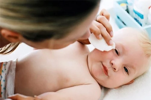 Chăm sóc da cho trẻ sơ sinh đúng cách