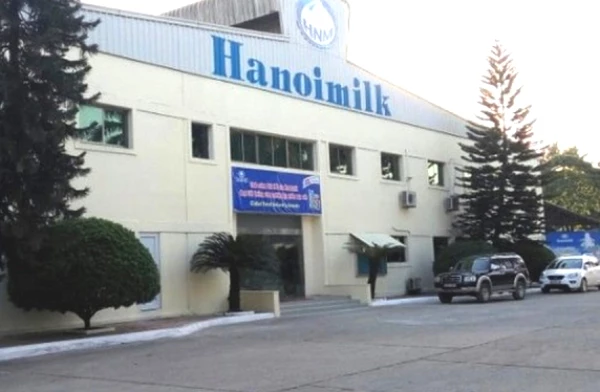 Công ty cổ phần Sữa Hà Nội bị phạt 200 triệu đồng vì công bố thông tin sai lệch.