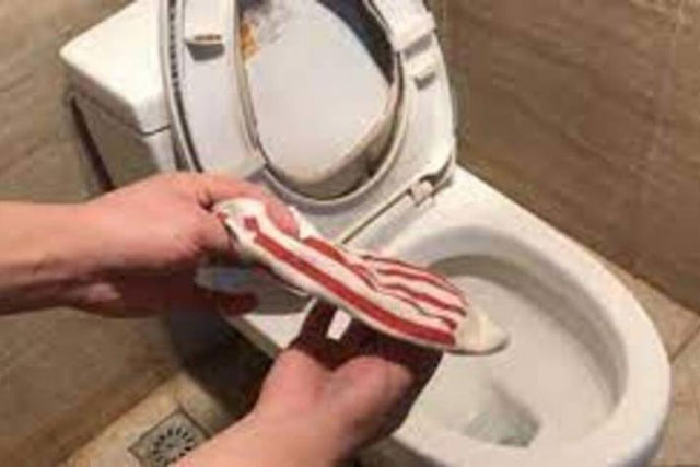 Bỏ xà phòng trong chiếc tất cũ rồi thả vào bồn cầu: Lợi ích tuyệt vời, tôi rất tiếc vì không biết sớm hơn