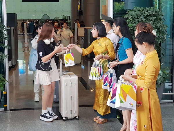 Lĩnh vực du lịch dịch vụ tiếp tục là trụ cột cho nền kinh tế Đà Nẵng trong quý 1/2023