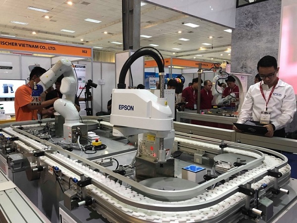 Diễn đàn Toàn cảnh thương mại điện tử Việt Nam 2023: Khai thác góc nhìn "thông minh" 