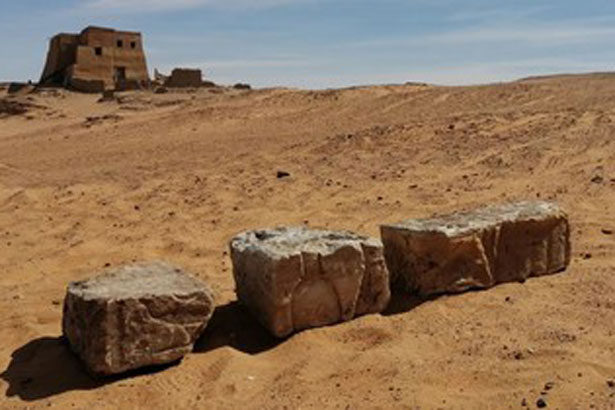 Phát hiện ngôi đền cổ 2.700 năm tuổi với những dòng chữ tượng hình ở Sudan