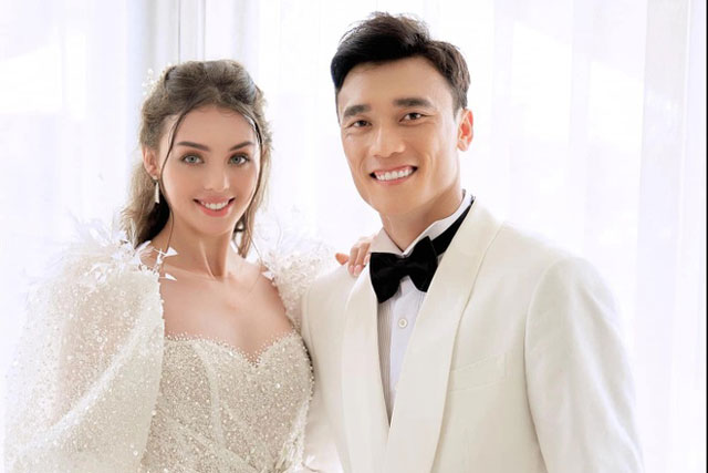 Vợ Bùi Tiến Dũng diện bikini khoe vòng eo 'con kiến', bị chồng nói một câu khiến chính chủ đỏ mặt