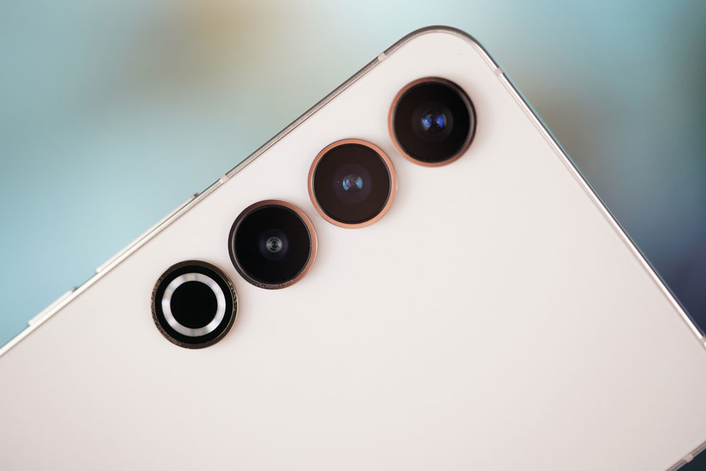 Smartphone mạnh bậc nhất thế giới, màn hình cực ‘chất’, sạc 80W, giá gần 14 triệu