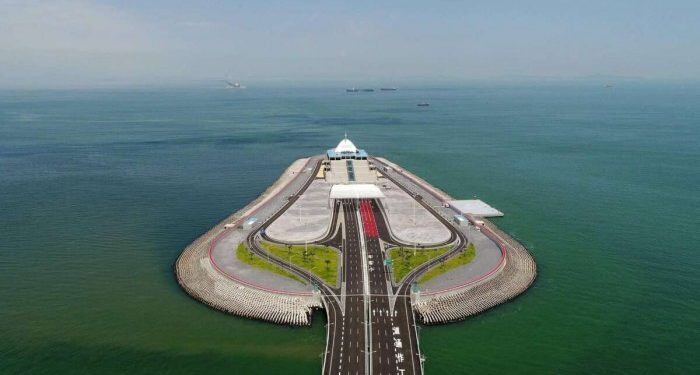 Cận cảnh đường hầm cao tốc dài nhất Trung Quốc chạy dưới hồ nước ngọt