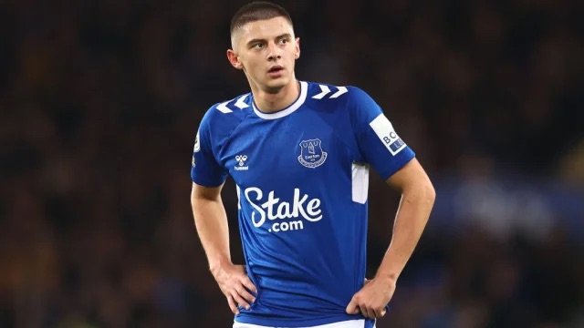 Everton có nguy cơ bị trừ điểm, xuống hạng vì vi phạm Luật công bằng tài chính