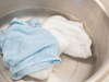 Khăn mặt, khăn tắm dùng lâu ngày có mùi hôi và nhớt, làm theo cách sạch gấp 10 lần giặt thông thường