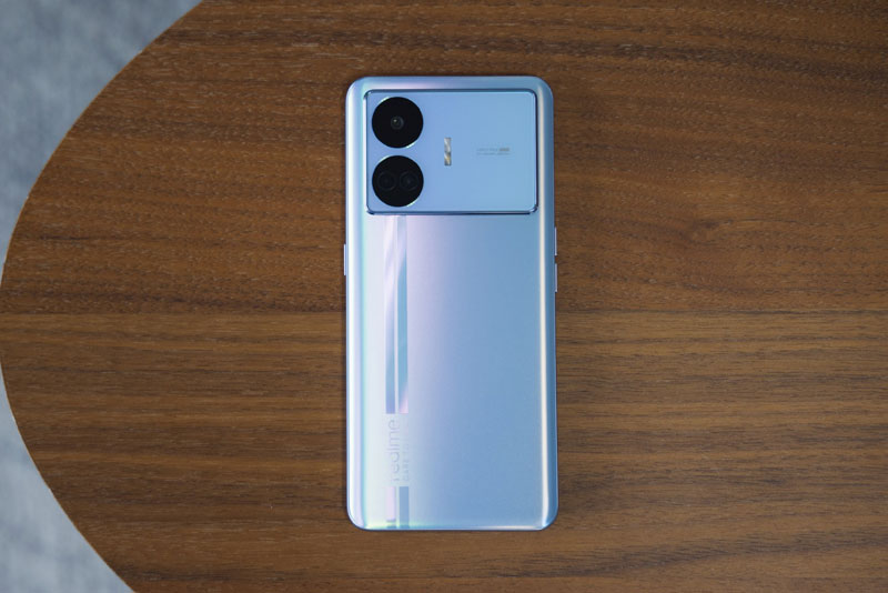 Smartphone cấu hình ‘khủng’, sạc 100W, màn hình 144Hz, giá hơn 7 triệu