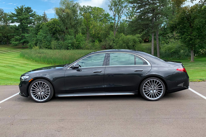 Top 10 xe hơi hạng sang và siêu xe lý tưởng nhất dành cho doanh nhân