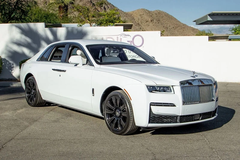 1. Rolls-Royce Ghost.