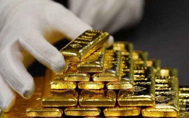 Nỗi lo về lạm phát đè nặng lên giá vàng châu Á