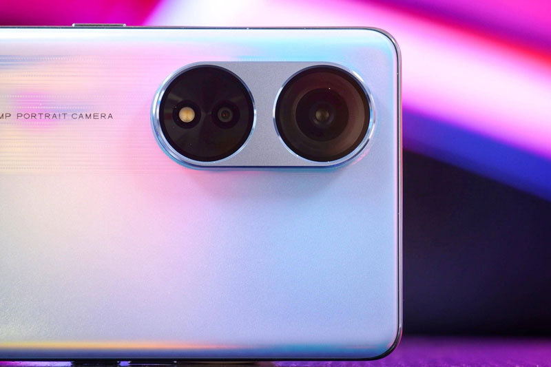 Oppo giới thiệu smartphone 5G, RAM 12 GB, giá gần 8 triệu đồng