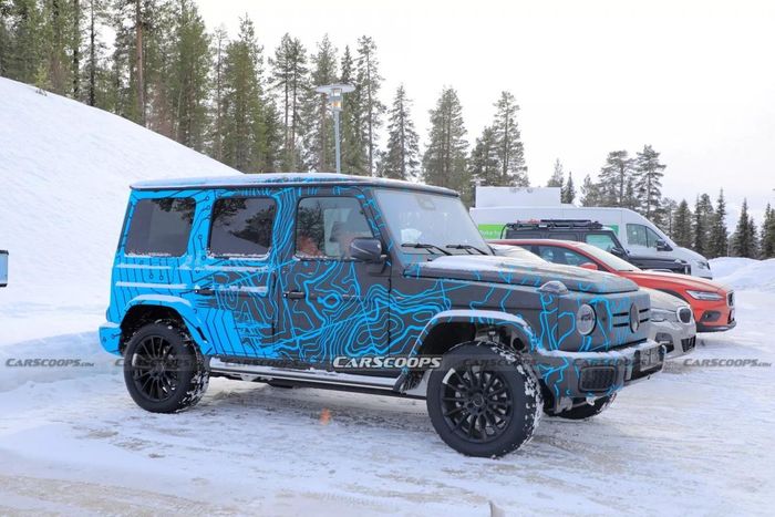 Phát hiện phiên bản điện của G-Class lăn bánh trên đường
