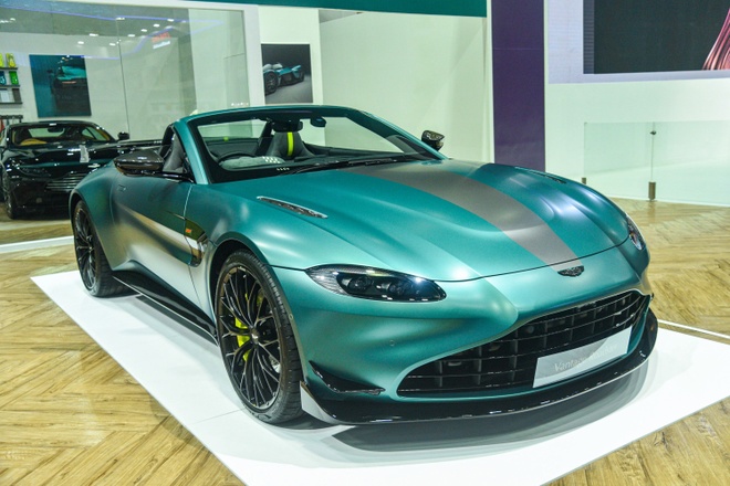 Chi tiết xe thể thao Aston Martin Vantage Roadster F1 Edition