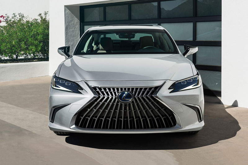 Lexus tăng giá loạt xe hơi tại Việt Nam, cao nhất 400 triệu đồng