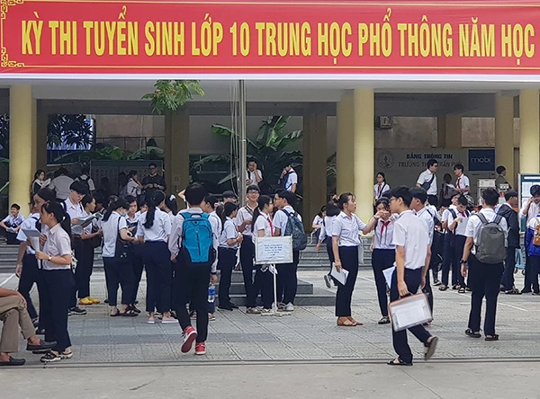 Thí sinh tham gia kỳ thi tuyển sinh vào lớp 10 THPT tại Đà Nẵng