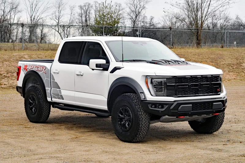 3. Ford F-150 Raptor R 2023 (thời gian tăng tốc từ 0-96 km/h: 3,6 giây).