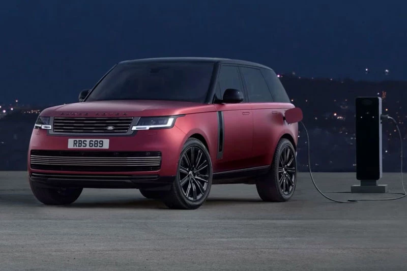 1. Land Rover Range Rover Hybrid 2023.