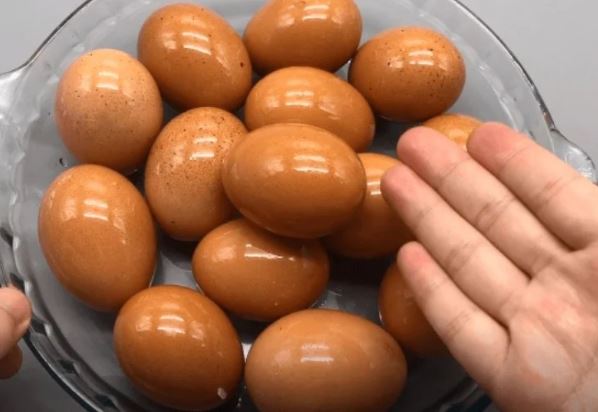 Mua trứng về bỏ ngay vào tủ lạnh là dại: Làm theo cách người Nhật để cả năm không hỏng, không lo tốn điện