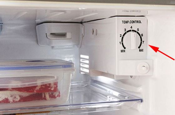Tủ lạnh có 1 cơ quan nhỏ biết vệ sinh thường xuyên và điều chỉ 2 nút này thì lo gì tiền điện