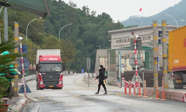 Không còn ùn ứ xe nông sản ở cửa khẩu Lạng Sơn