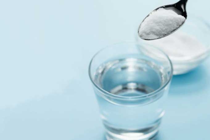 1 cốc nước muối bằng 10 loại thuốc trị bệnh: Công dụng tuyệt vời đến từ 1 món rẻ bèo mà bạn bỏ qua