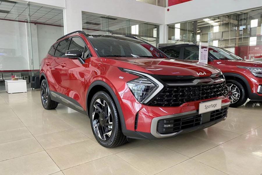 Bảng giá xe Kia tháng 4/2023: Giảm giá 100 triệu đồng
