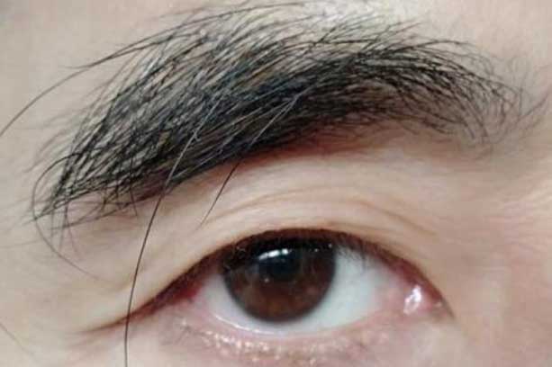 Sau tuổi 30 nếu thấy lông ở vị trí này dài ra thì đó là dấu hiệu của sự trường thọ