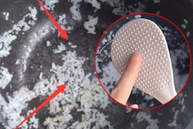 Lý do trên muôi xới cơm luôn có chấm tròn: Dùng cả chục năm chưa chắc bạn đã biết tác dụng của chúng