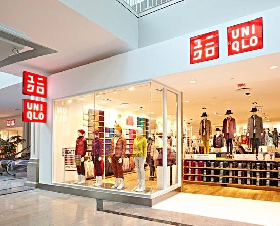 Một cửa hàng Uniqlo tại trung tâm thương mại