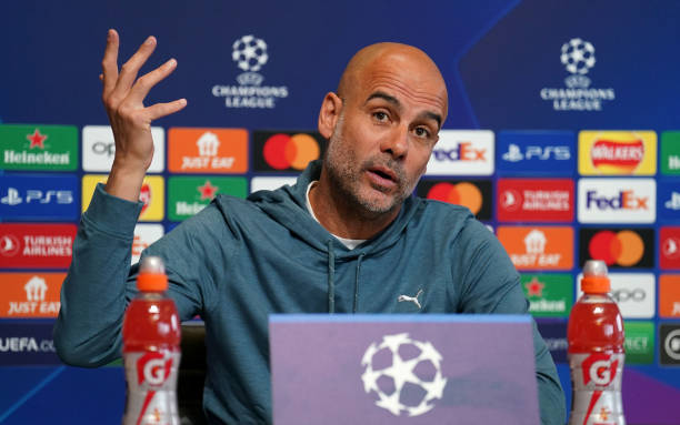 Tr&#x1B0;&#x1EDB;c &#x111;&#x1EA1;i chi&#x1EBF;n Bayern, Guardiola &#x111;&#x1B0;a Tuchel &#x2018;l&#xEA;n m&#xE2;y&#x2019;