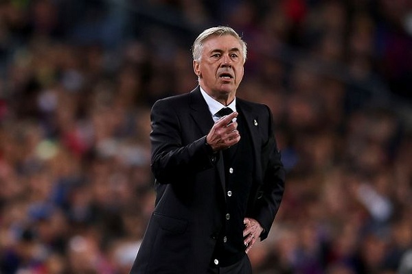 HLV Ancelotti lên tiếng về tin đồn trở lại Chelsea
