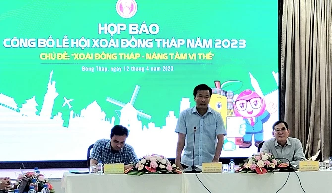 Phó Chủ tịch tỉnh Đồng Tháp Nguyễn Phước Thiện công bố thông tin về lễ hội xoài.