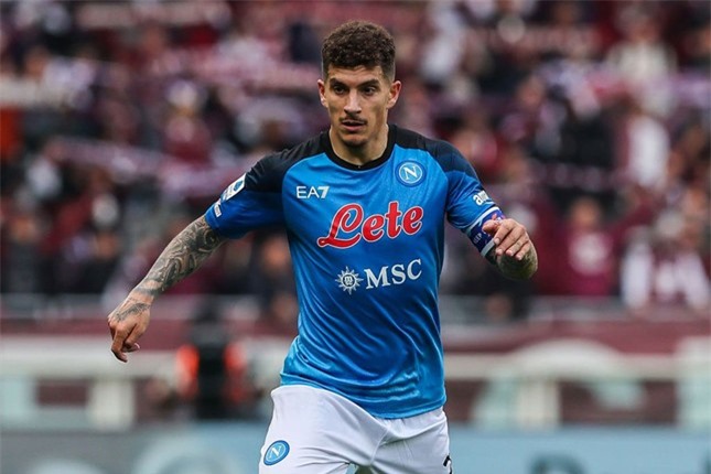 Top 10 hậu vệ phải hay nhất thế giới ảnh 10