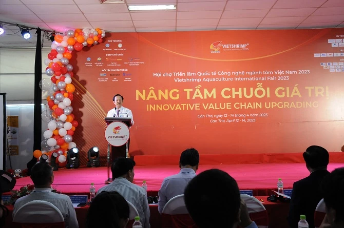 Ông Nguyễn Việt Thắng - Chủ tịch Hội nghề cá Việt Nam, Trưởng BTC VietSHrimp 2023 phát biểu khai mạc Hội chợ triển lãm.