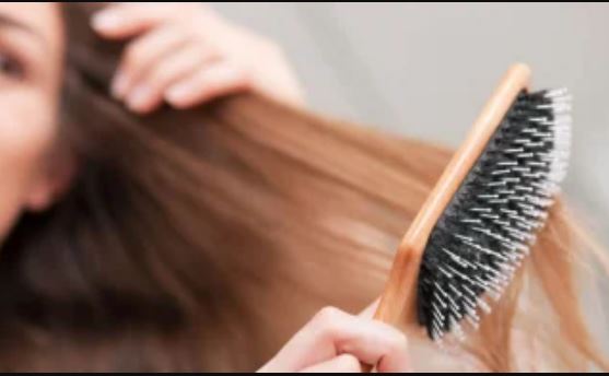 Dùng lược chải vào những bộ phận này, đem lại hiệu quả "xua tan" bệnh tật khiến bạn phải bất ngờ