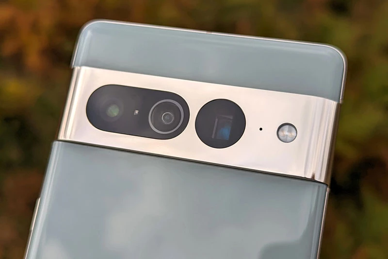 =4. Google Pixel 7 Pro (147 điểm).