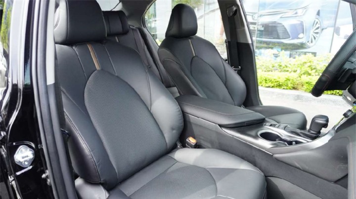 Soi giá xe Toyota Camry tại Việt Nam - 3