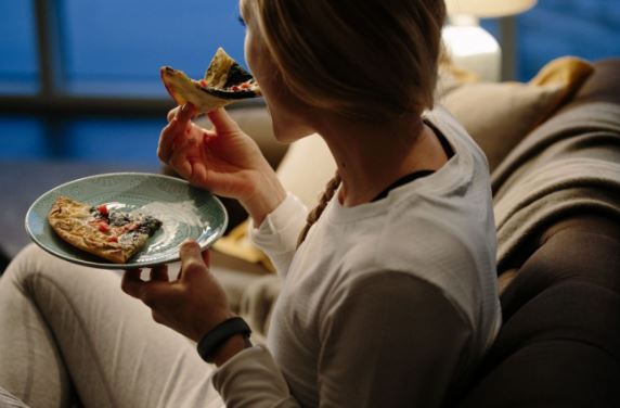 Vòng eo của bạn sẽ bị hủy hoại nếu còn giữ thói quen này